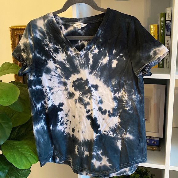 Tie-Dye T-shirt V-neck Indigo Blues - Picture 1 of 3
